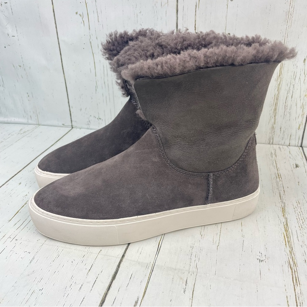 UGG Lynus‎ Platform Sneaker Boots